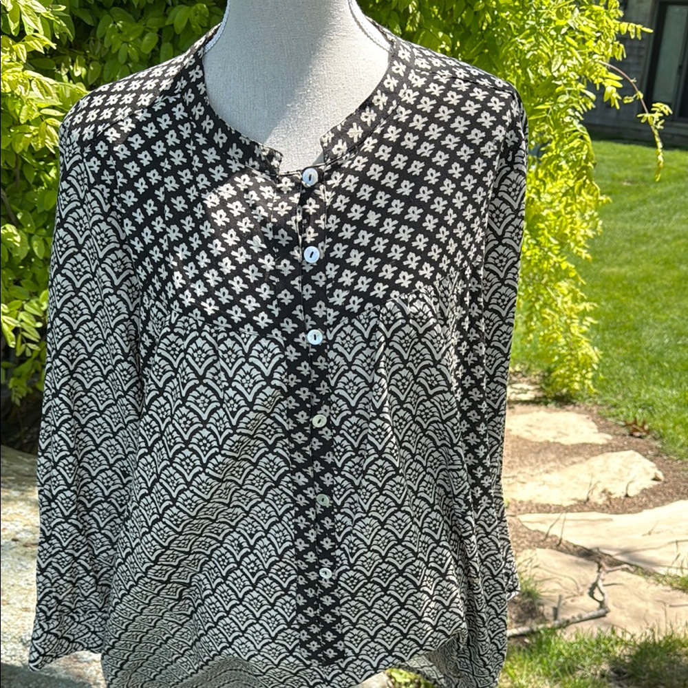 Black and White Patterned Button-Up Dress - Picture 6 of 7
